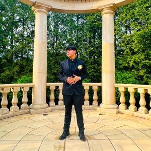 Meet your Posher, Jonathan